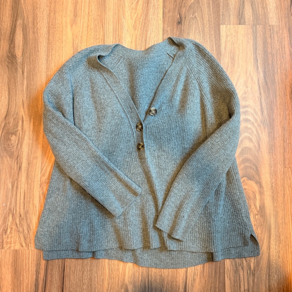 Madewell Wool Blend Gray V-Neck Sweater — Labeled 2X, Fits XL